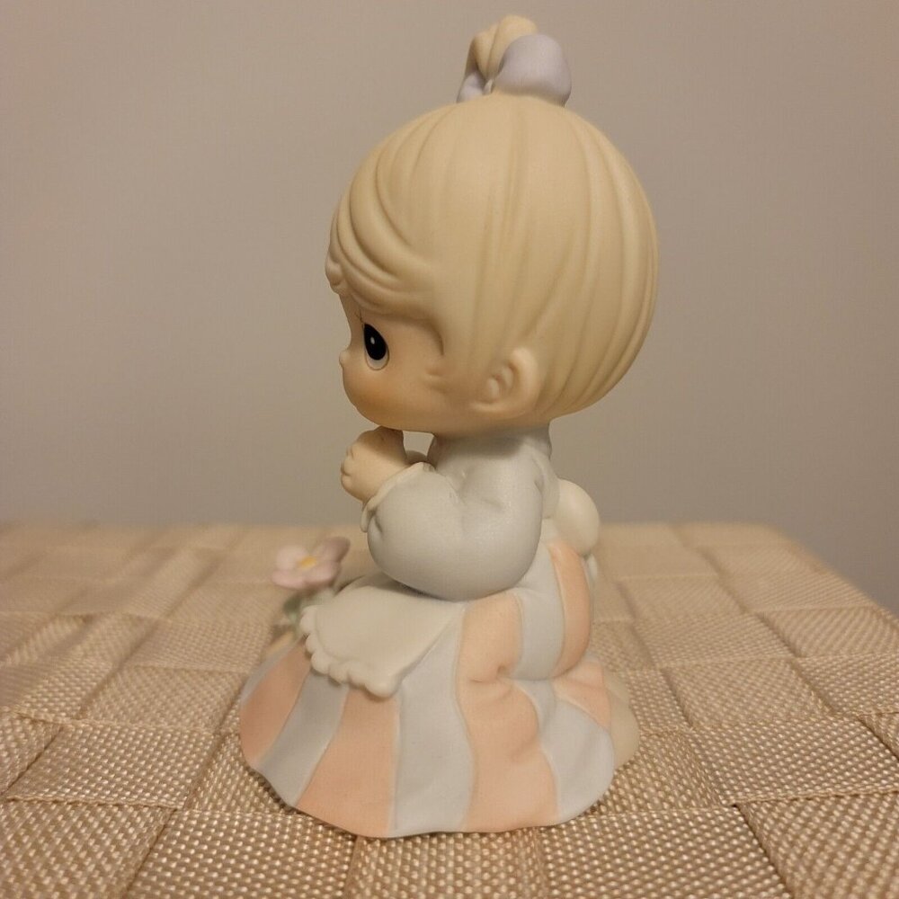 VINTAGE PRECIOUS MOMENTS FIGURINE "SOWING THE SEEDS OF LOVE" 1992 MEMBERS ONLY - Picture 3 of 6